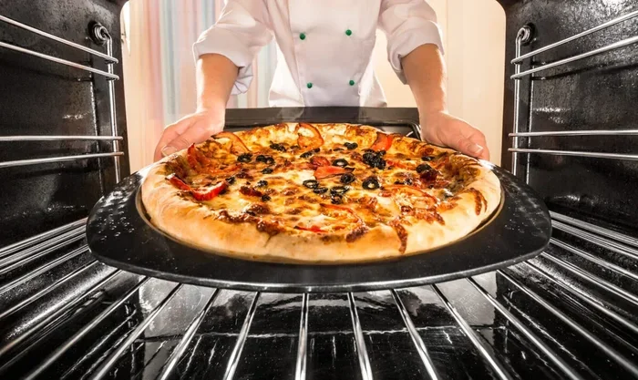 What Temperature To Warm Pizza In Oven For Best Results